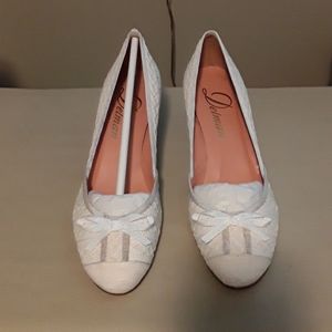 Lace/linen new pumps